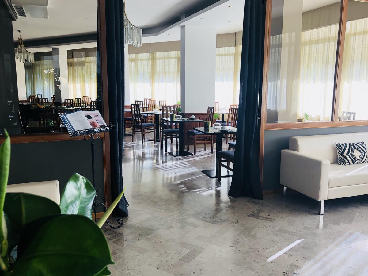 Hotel Aplo - Breakfast Experience Cervia Exterior foto